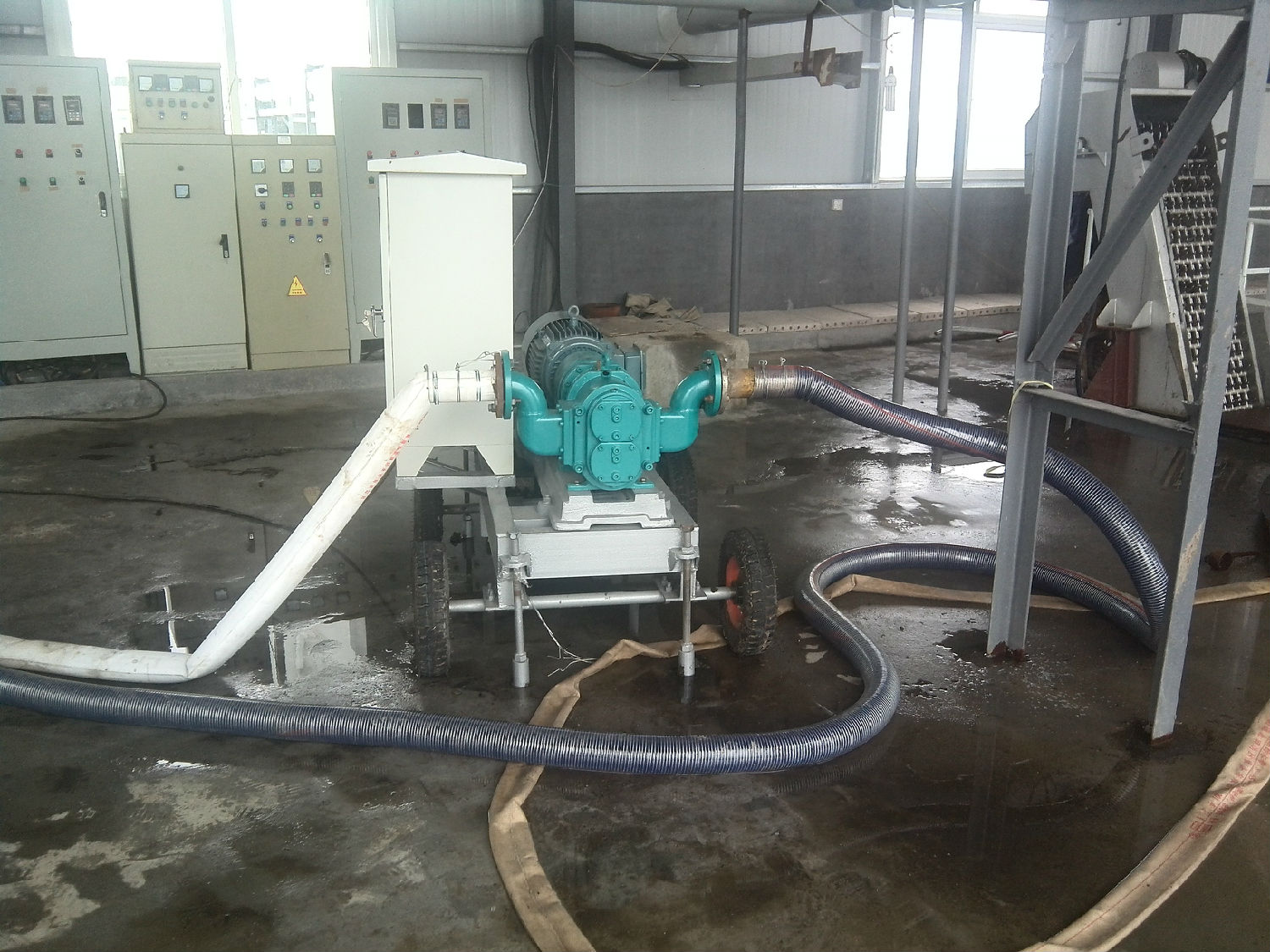 羅德沼氣沼渣移動(dòng)式轉(zhuǎn)子泵 羅德沼氣沼渣移動(dòng)式轉(zhuǎn)子泵