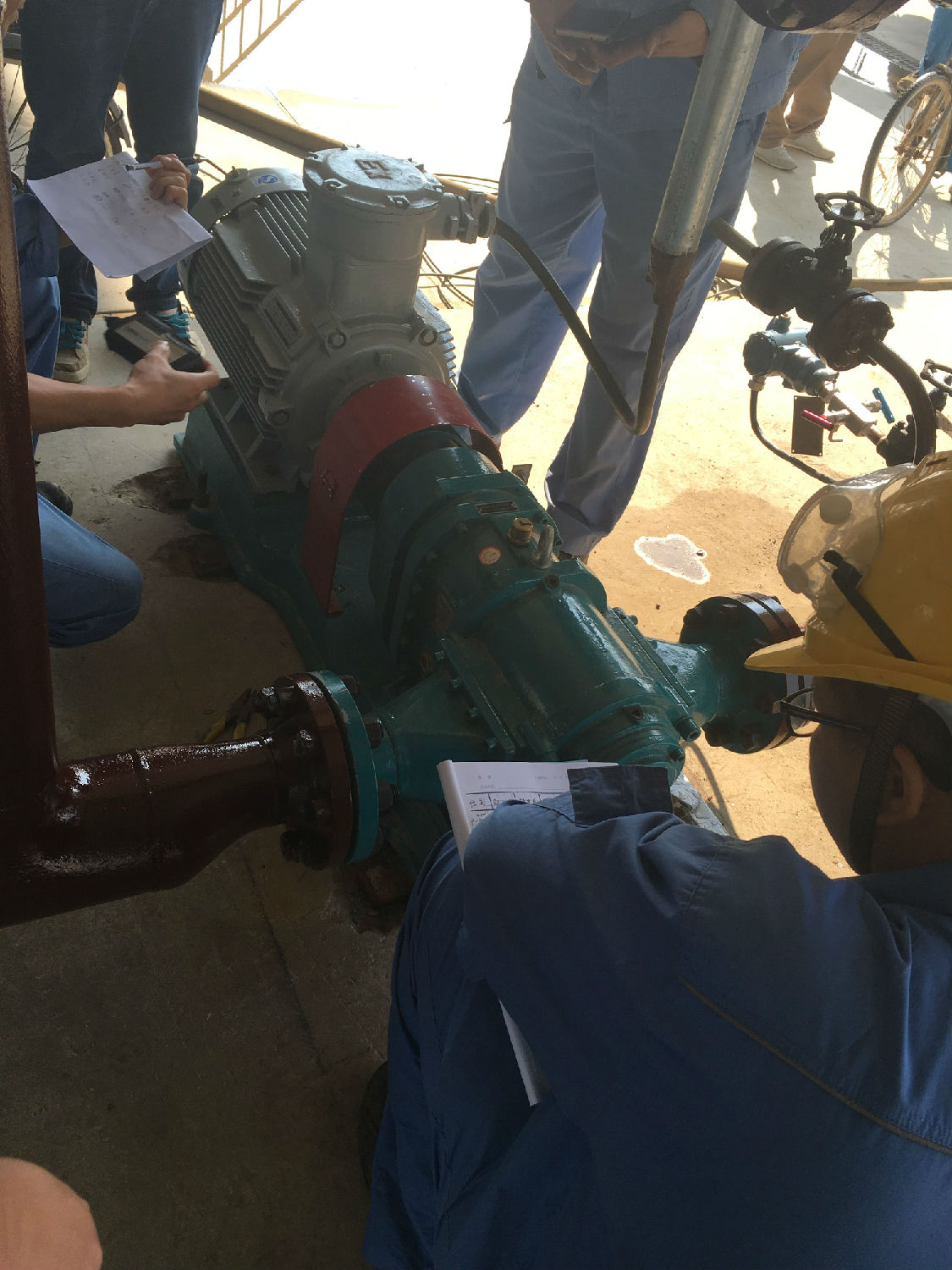 羅德銷售工程師服務(wù)現(xiàn)場(chǎng)(二) 羅德銷售工程師服務(wù)現(xiàn)場(chǎng)(二)