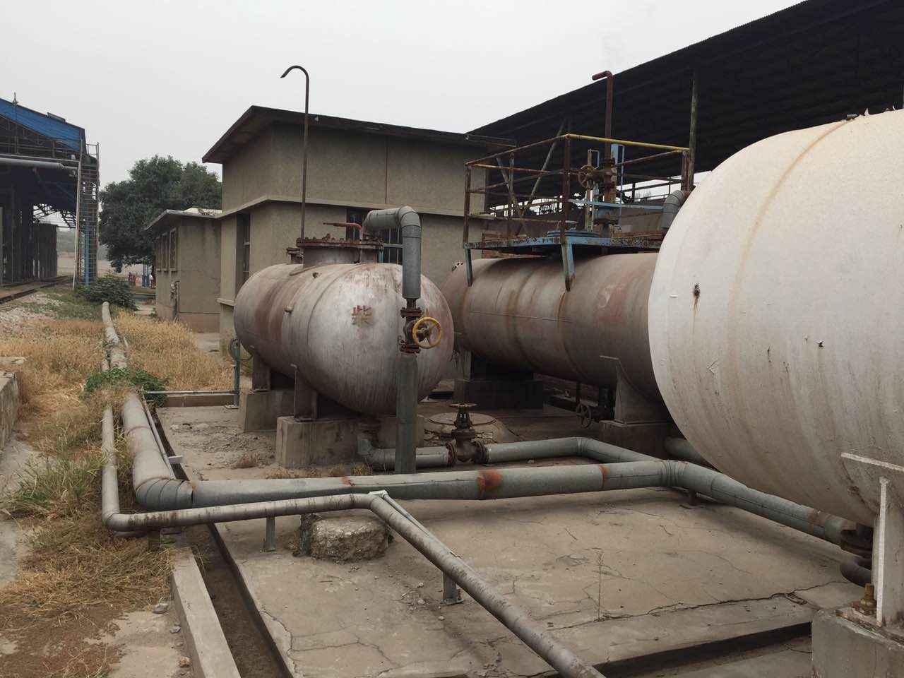 凸輪轉子泵在齊魯石化汽柴油掃倉工位上的外景圖 凸輪轉子泵在齊魯石化汽柴油掃倉工位上的外景圖